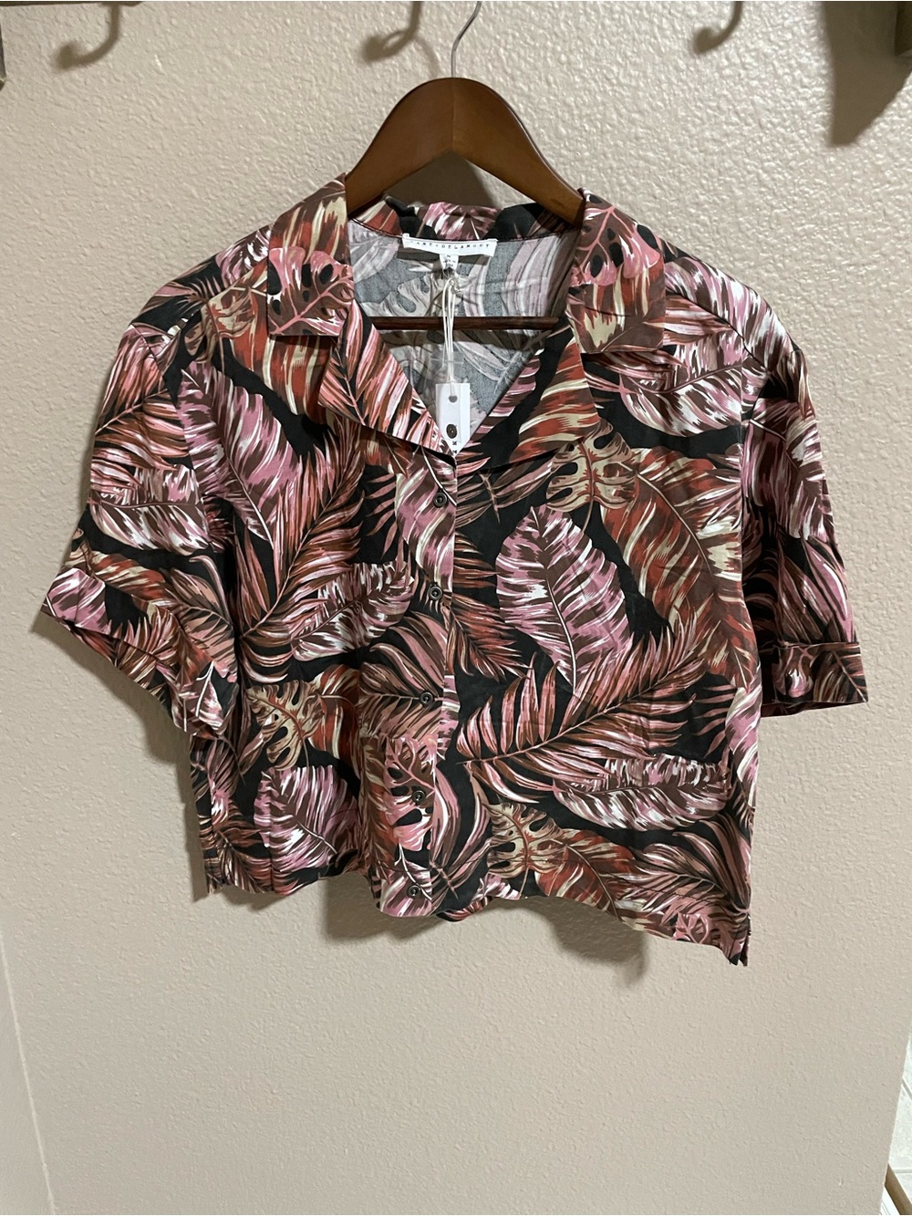 Jane & Delancey Women’s Pink Tropical Button-Up Top NEW